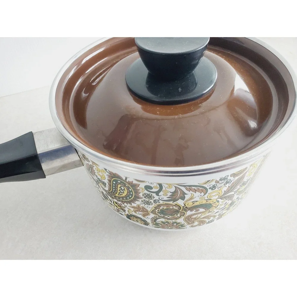 New Vintage Cottagecore Enamel‎ Pot Paisley Floral Lid Retro 70s Kitchen Decor
